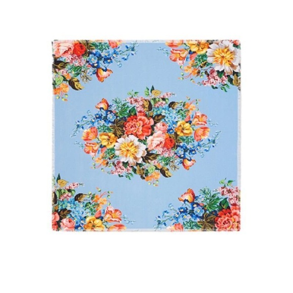 NWT Authentic Gucci Signature Floral Prints Wool Large Square Shawl Scarf Aqua - Picture 7 of 9